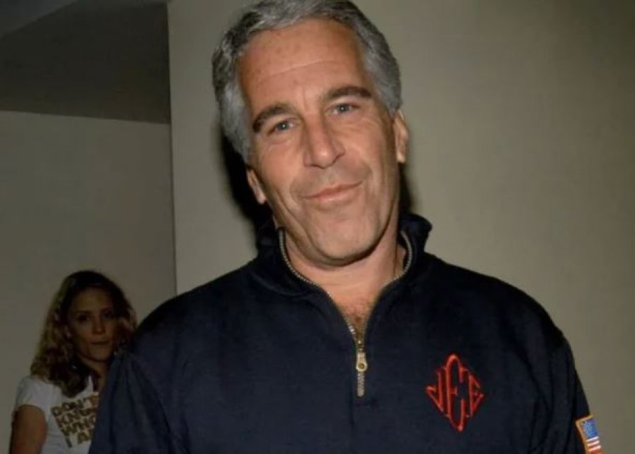 “Nuk mbaj mend asgjë”, viktima e abuzimit të Jeffrey Epstein rrëfen detajet