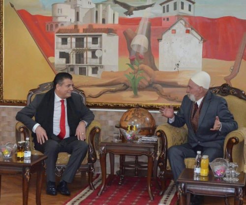 Bahtiri letër të hapur Familjes Jashari: Vendi në rrezik e pasiguri politike, na duhet një 