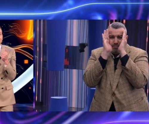 Rogerti përballet me frikën e tij nga breshkat për të folur me nënën në telefon [video]