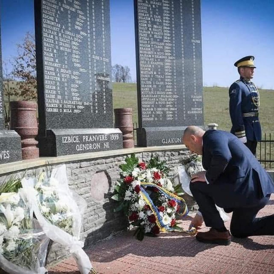 Haradinaj kujton masakrën e Izbicës