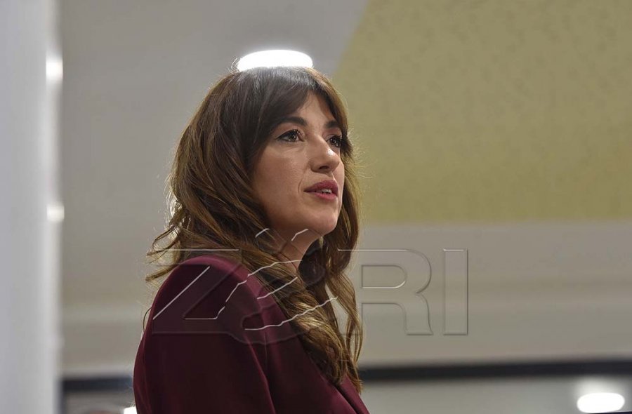 Haxhiu shpreh keqardhje për ekspozitën skandaloze, thotë se vendimi u mor në Kryesi të Kuvendit
