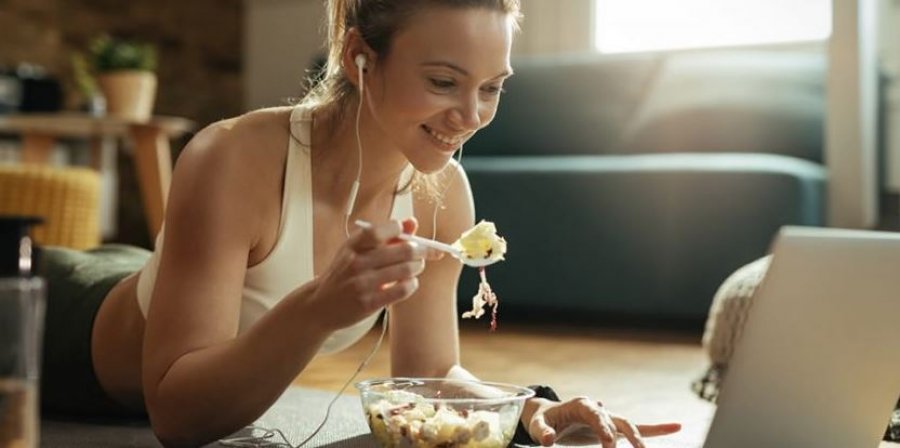 a-duhet-te-hani-para-apo-pas-stervitjes-ne-mengjes