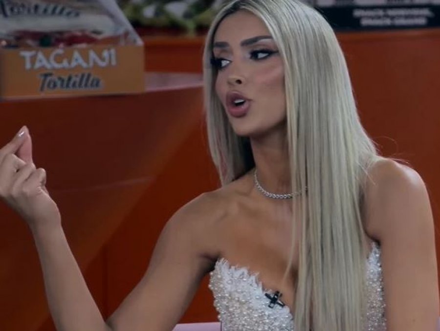 Debat i tensionuar mes Brikenës dhe Mateos, banorja sheh klipin kur Mateo kap nga dora Selinin