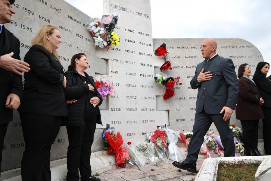 Haradinaj kujton viktimat e Masakrës së Belegut: Shteti që e gëzojmë sot është fituar me shumë gjak e sakrificë