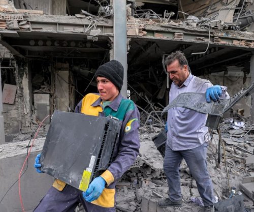 Trumpi thotë se e do naftën e Iranit, insiston që bisedimet për paqe po shkojnë mirë