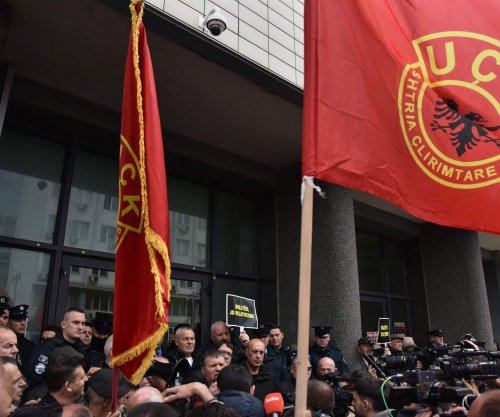 Dërguti në protestën kundër ekspozitës së Shkëlzen Gashit: Shtrembërim i qëllimshëm i historisë së luftës