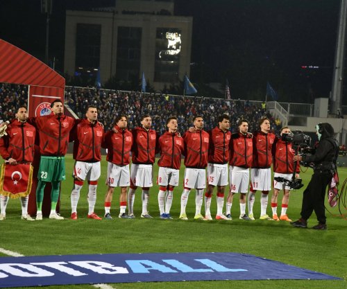 Erdogan uron ekipin turk: Kualifikim historik i Turqisë në Botëror