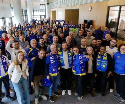 Ish-futbollisti i SHBA-së që luajti në tri Kupa të Botës viziton Kosovën