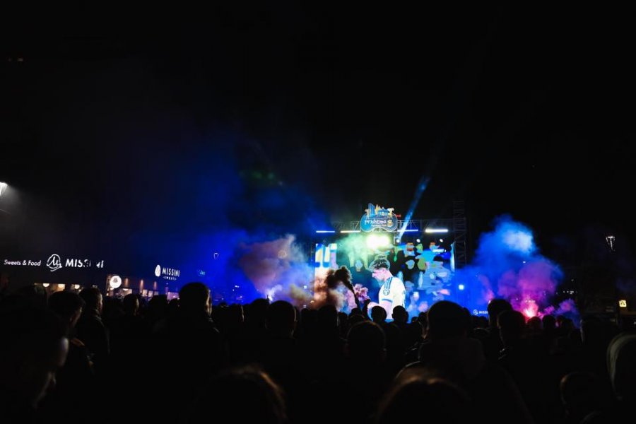 Ndeshja historike për Botëror do të transmetohet në tri ekrane gjigante në Prishtinë