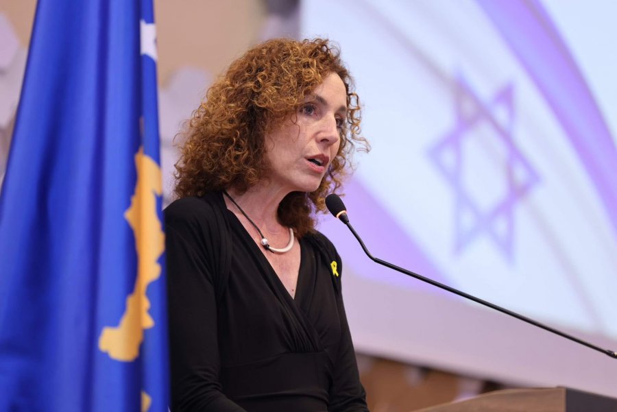 Ambasadorja e Izraelit mbështet Kosovën në ndeshjen ndaj Turqisë: Gjithë kombi po brohoret për ju
