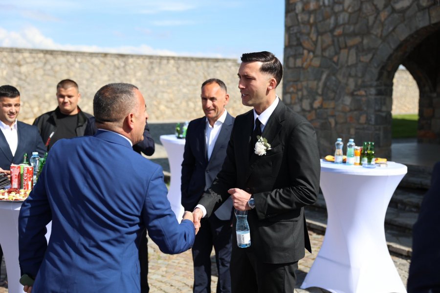Martohet Luani i Shkëlzen Haradinajt  e uron Lahi Brahimaj