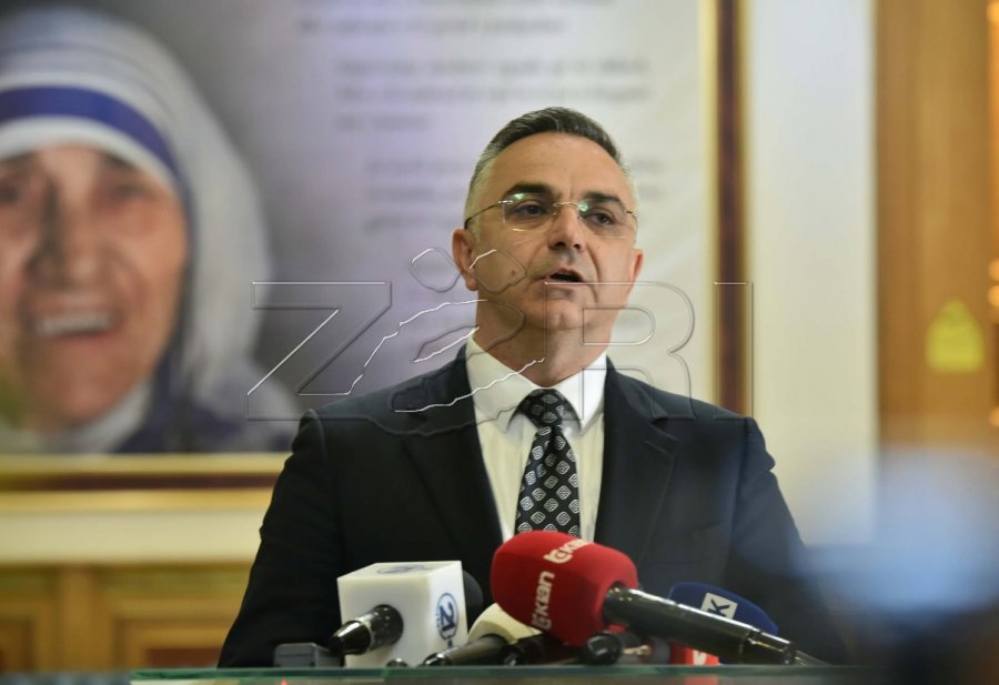Tahiri  Kurrë s duhet harruar se dinjiteti i punëtorit është dinjiteti i shtetit
