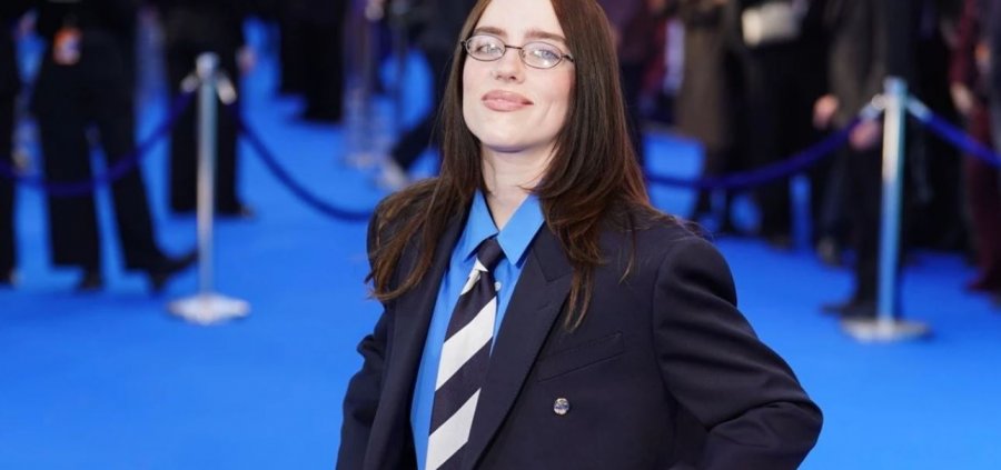 Billie Eilish zbulon pse vesh rroba të gjera  Kisha një marrëdhënie toksike me trupin tim