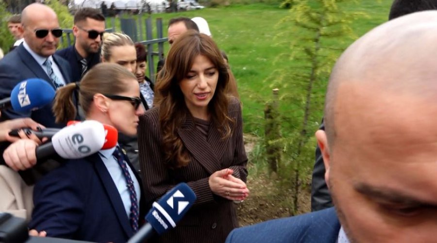 Haxhiu nuk përgjigjet për konferencën e Kurtit në presidencë