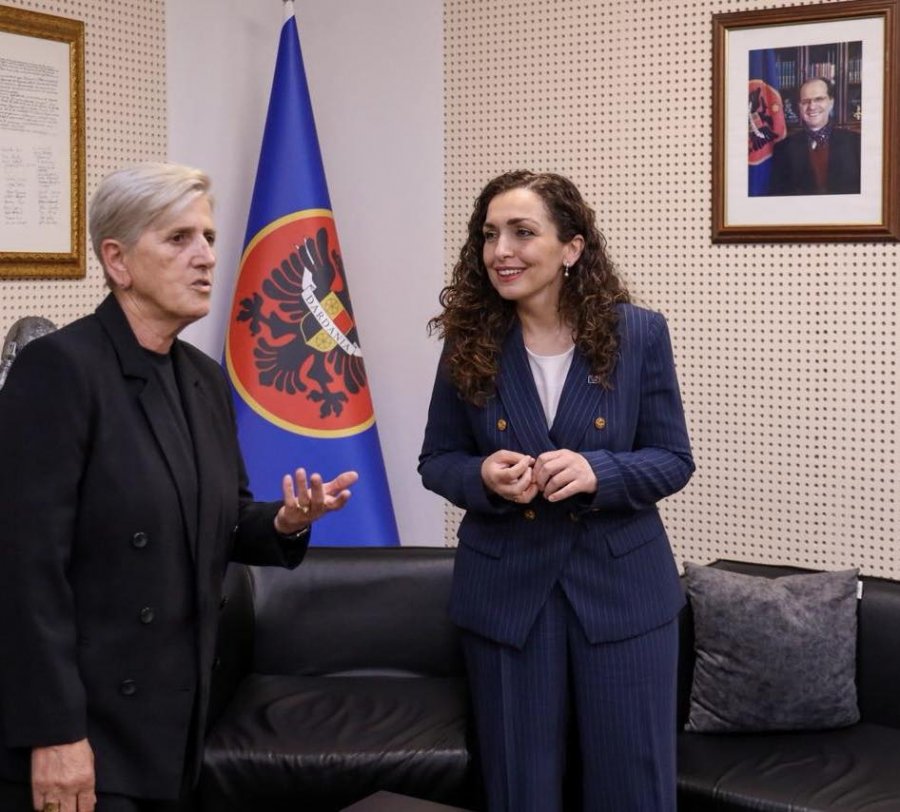 Pasi u rreshtua politikisht krah Vjosa Osmanit  Fahrije Hoti  S do t ju zhgënjej