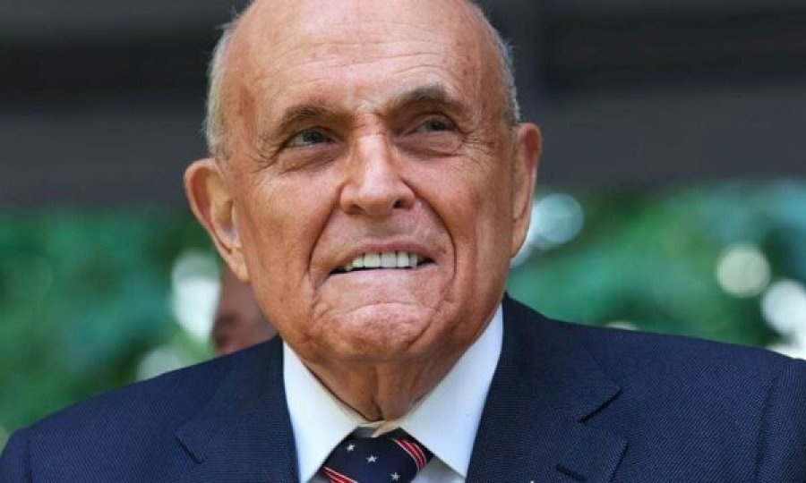 Ish kryetari i New Yorkut në gjendje kritike në spital  Trumpi  Luftëtar i vërtetë