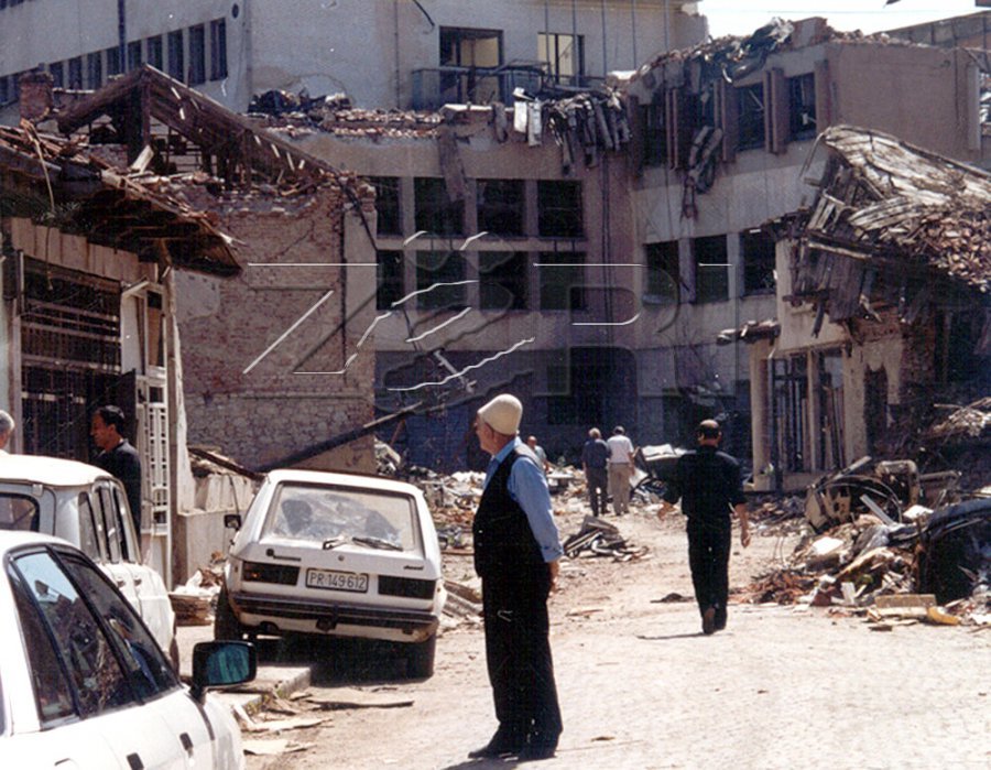merret-shembull-kosova-dhe-bombardimet-e-nato-s-mbi-serbi-ligji-i-fuqive-te-luftes-i-shba-se-ne-qender-te-vemendjes-globale