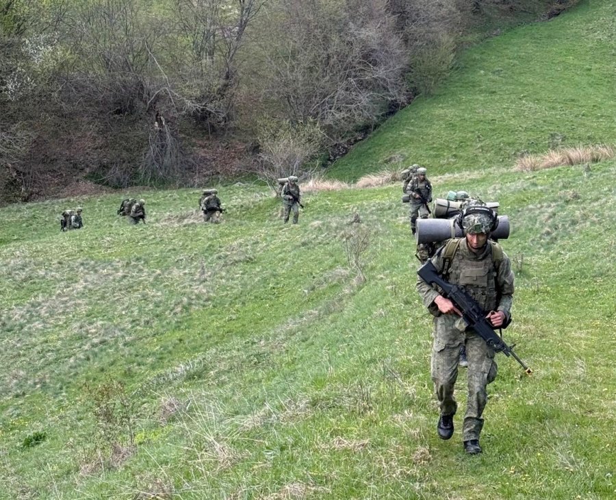 FSK ja zhvillon kurs bazë për nënoficerët e këmbësorisë në Regjimentin e Tretë
