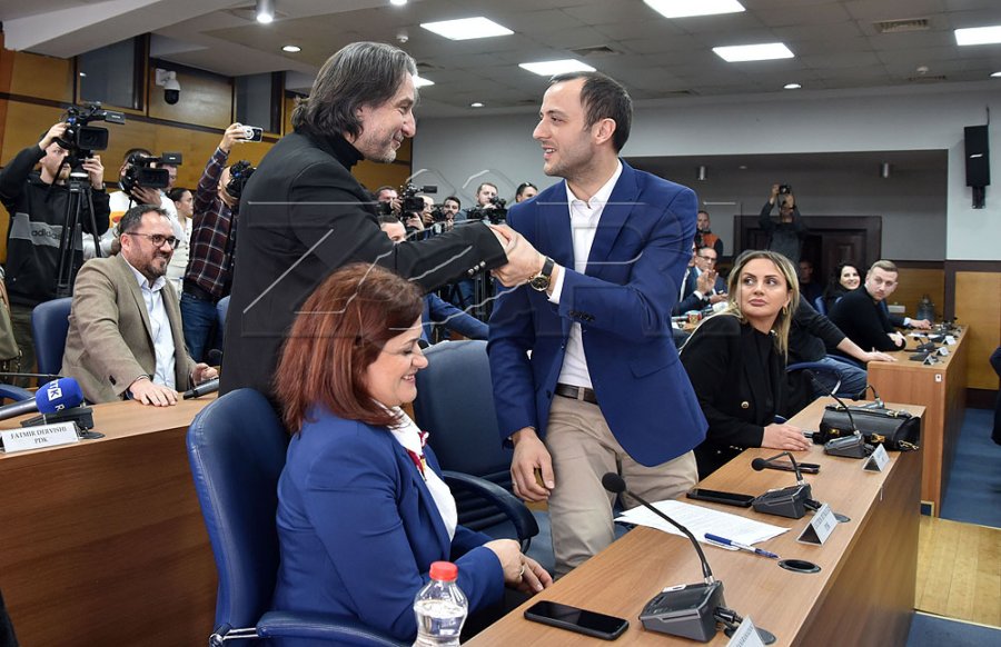 LDK: S’kemi asnjë marrëveshje për bashkëqeverisje me PDK-në në Prishtinë