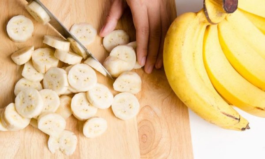 si-te-humbni-peshe-permes-bananes