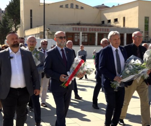 621-vjetori i lindjes, bëhen homazhe tek shtatorja e Gjergj Kastriotit – Skënderbeu