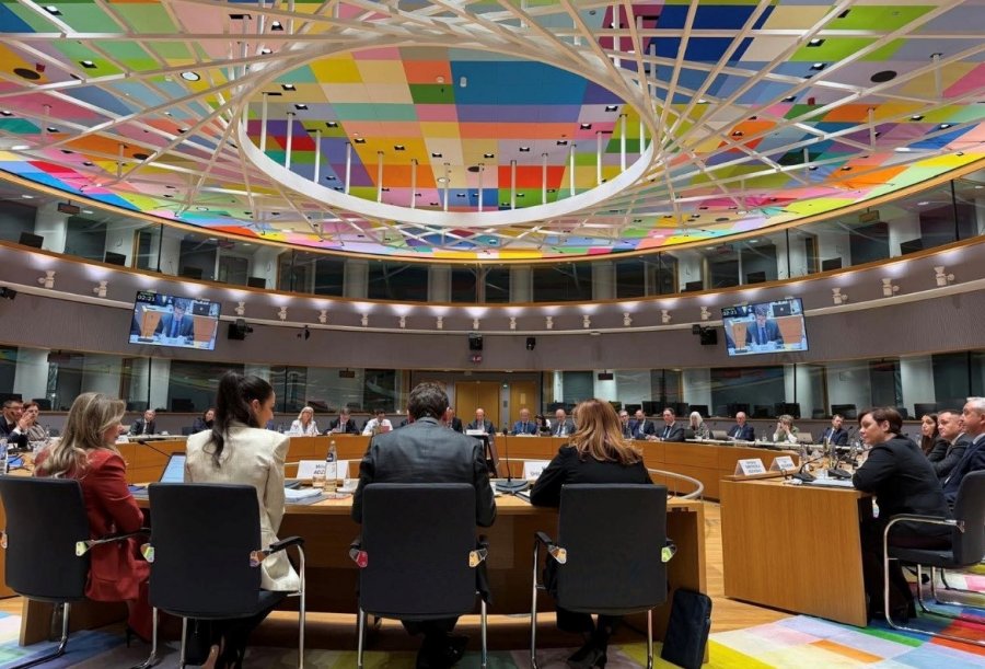 Murati në Bruksel  Kosova me rritje ekonomike 3 6 