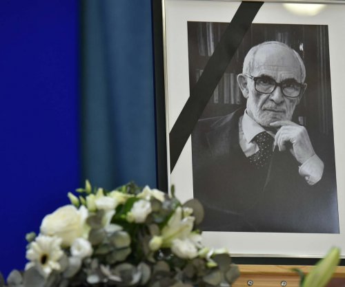 Akademik Rexhep Qosja pas vdekjes nderohet me titullin “Nderi i Republikës së Kosovës”