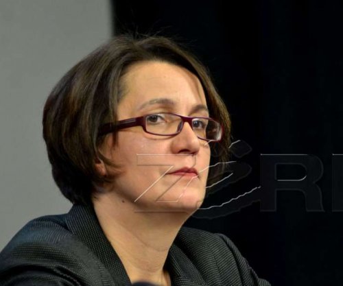 Aida Dërguti aderon në PDK dhe hyn në garë për deputete