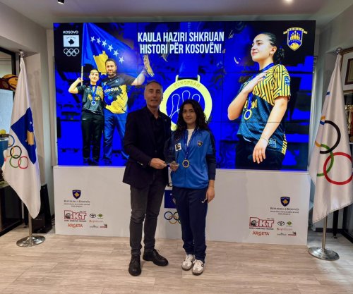 Kaula Haziri pritet nga Krasniqi pas triumfit historik në Kampionatin Mesdhetar të Bowlingut