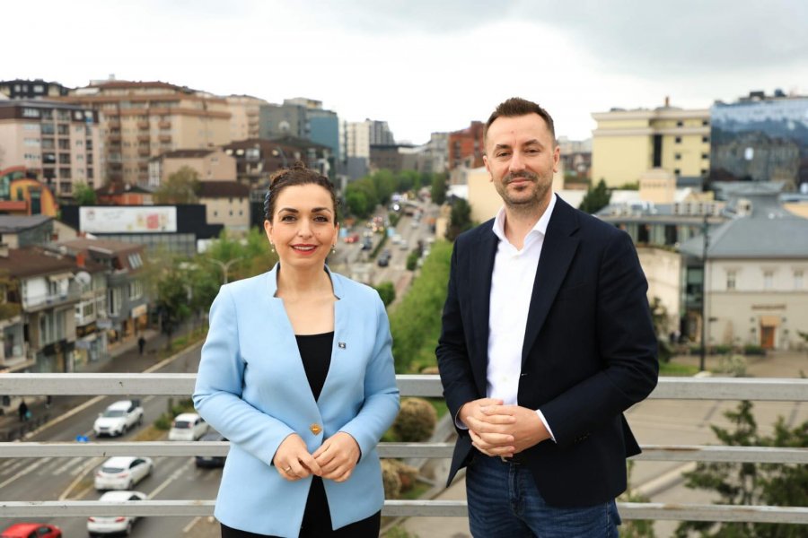 Vjosa Osmani prezanton Visar Xanin si pjesë të ekipit të saj