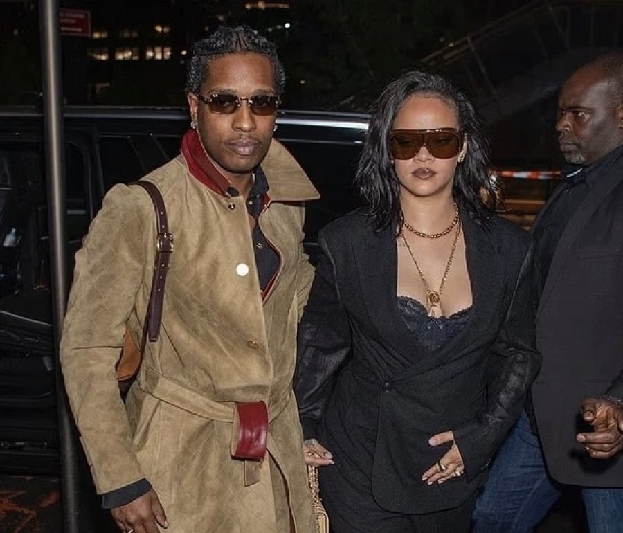 Rihanna mahnit në New York me paraqitje elegante gjatë takimit romantik me ASAP Rocky për Ditën e Nënës