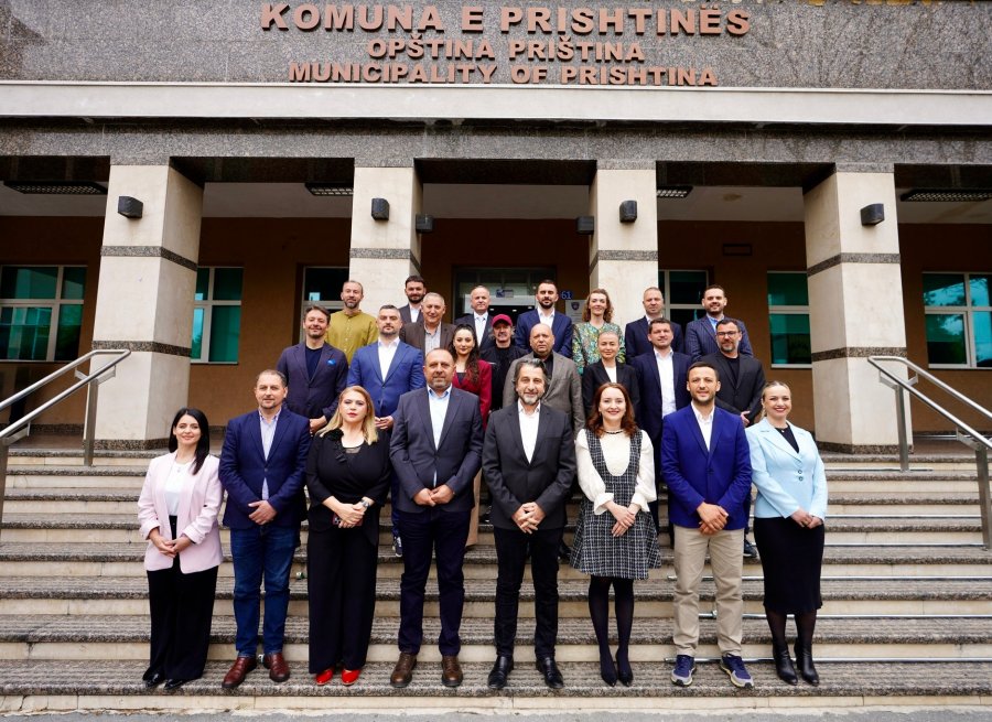 Marrëveshja me PDK në  Rama publikon fotografinë e drejtorëve të rinj të komunës së Prishtinës