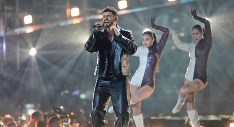 Gjatë performancës së Izraelit në Eurovision u dëgjuan fishkëllima e “Stop gjenocidit, liri për Palestinën” [video]