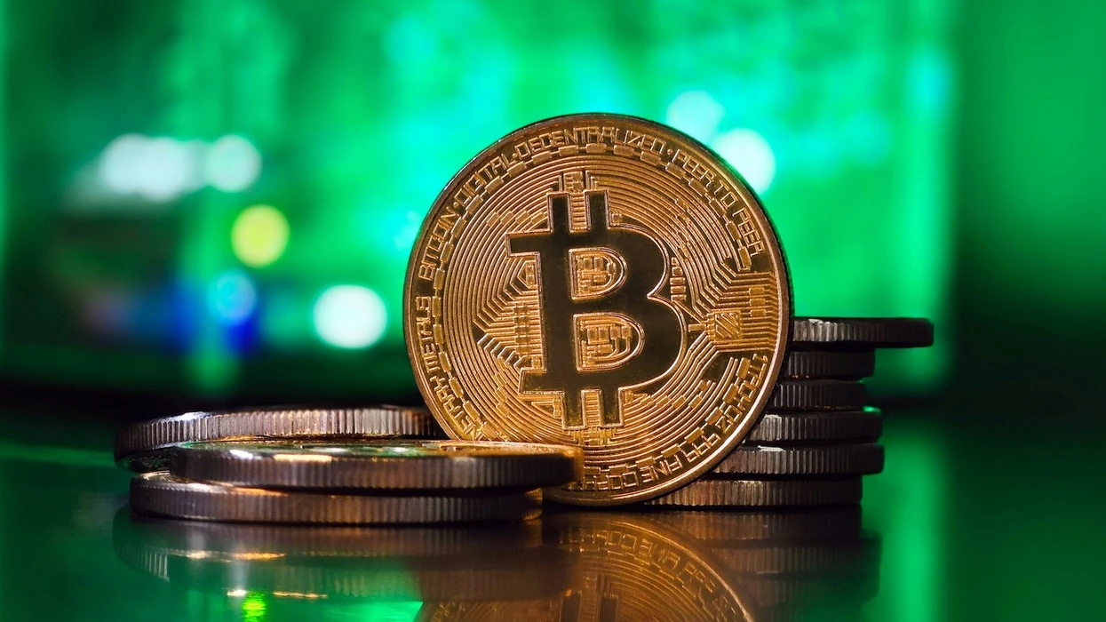 Bitcoini kalon në zonën e gjelbër, sinjalizon mundësi rritjeje në treg