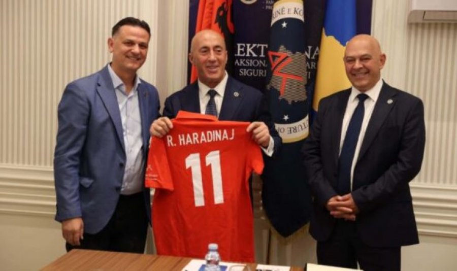 Humanisti dhe kandidati i parë shqiptar për parlament të Bazelit aderon në AAK, e presin Haradinaj dhe Gjini [video]