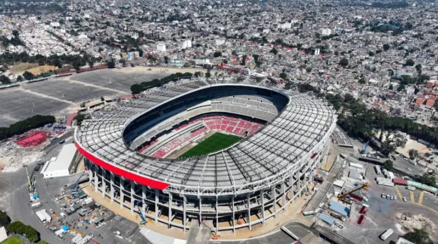 Sinjal alarmues përpara Kupës së Botës  Stadiumi i hapjes fillon të shembet pas rindërtimit