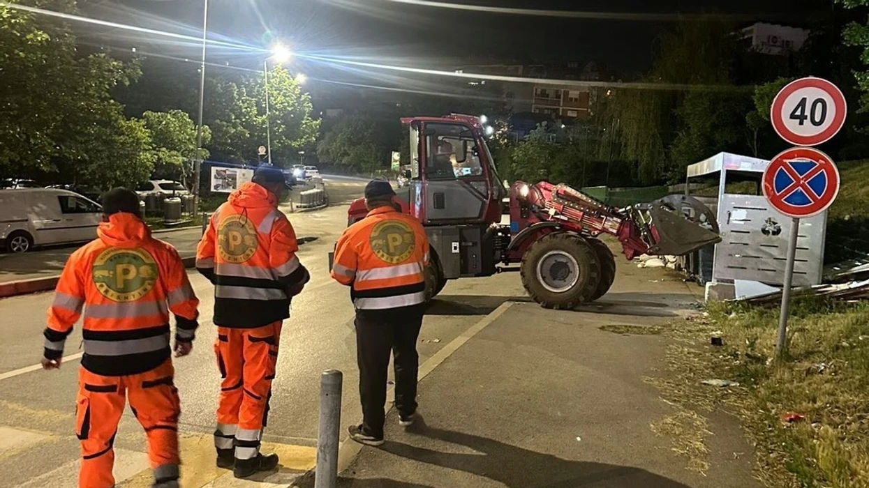 Vazhdon aksioni për pastrimin e Prishtinës, ekipet në terren edhe gjatë natës