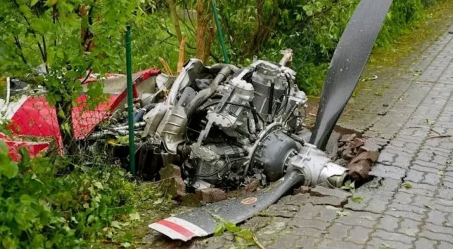 Tragjedi ajrore në Gjermani, aeroplani bie në zonë banimi - raportohet për të vdekur