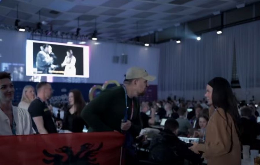 rrefimi-i-gazetarit-qe-nuk-lejoi-serben-te-heq-flamurin-e-kosoves-nga-eurovizioni
