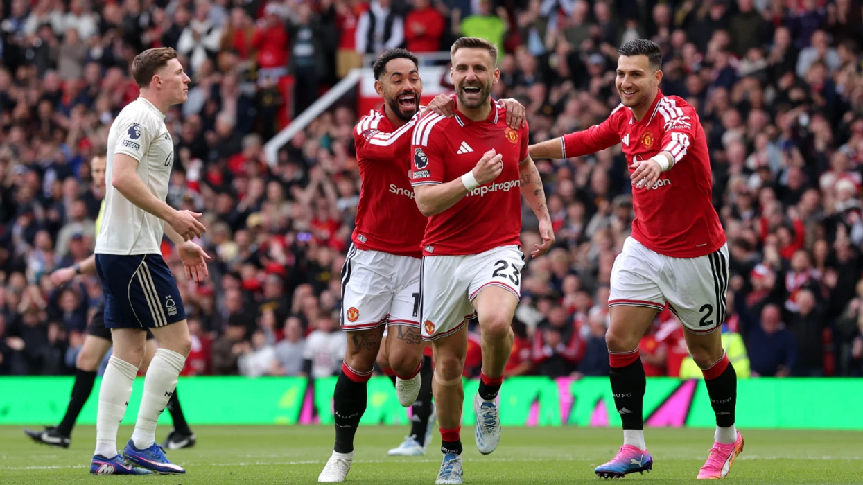 Spektakël me pesë gola  Man Utd triumfon ndaj Nottingham Forest