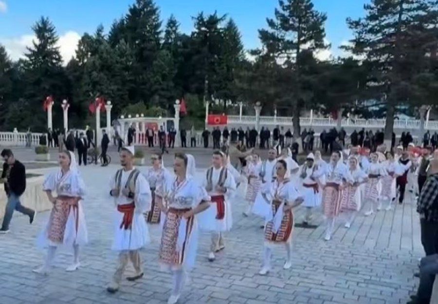  Sofra Dardane  bashkon shqiptarët në Tropojë