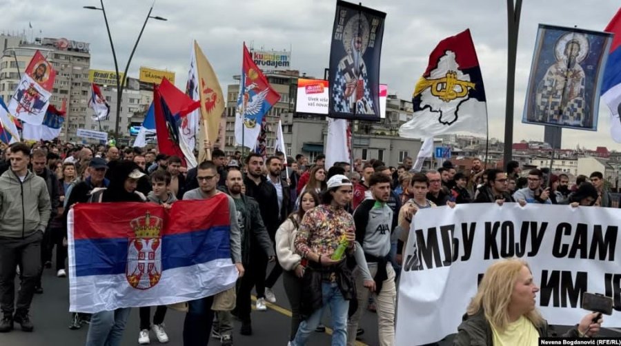 Çfarë mesazhi dërgojnë studentët protestues në Serbi me  Memorandumin  për Kosovën 