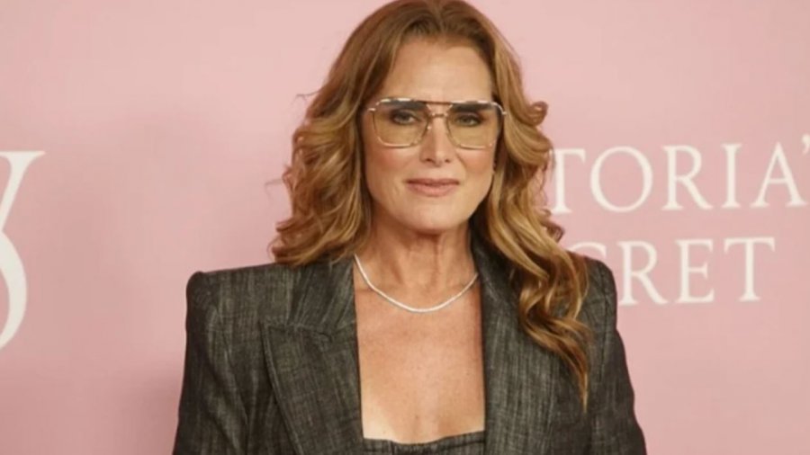 Brooke Shields flet për skenat intime në moshën 11 vjeçare