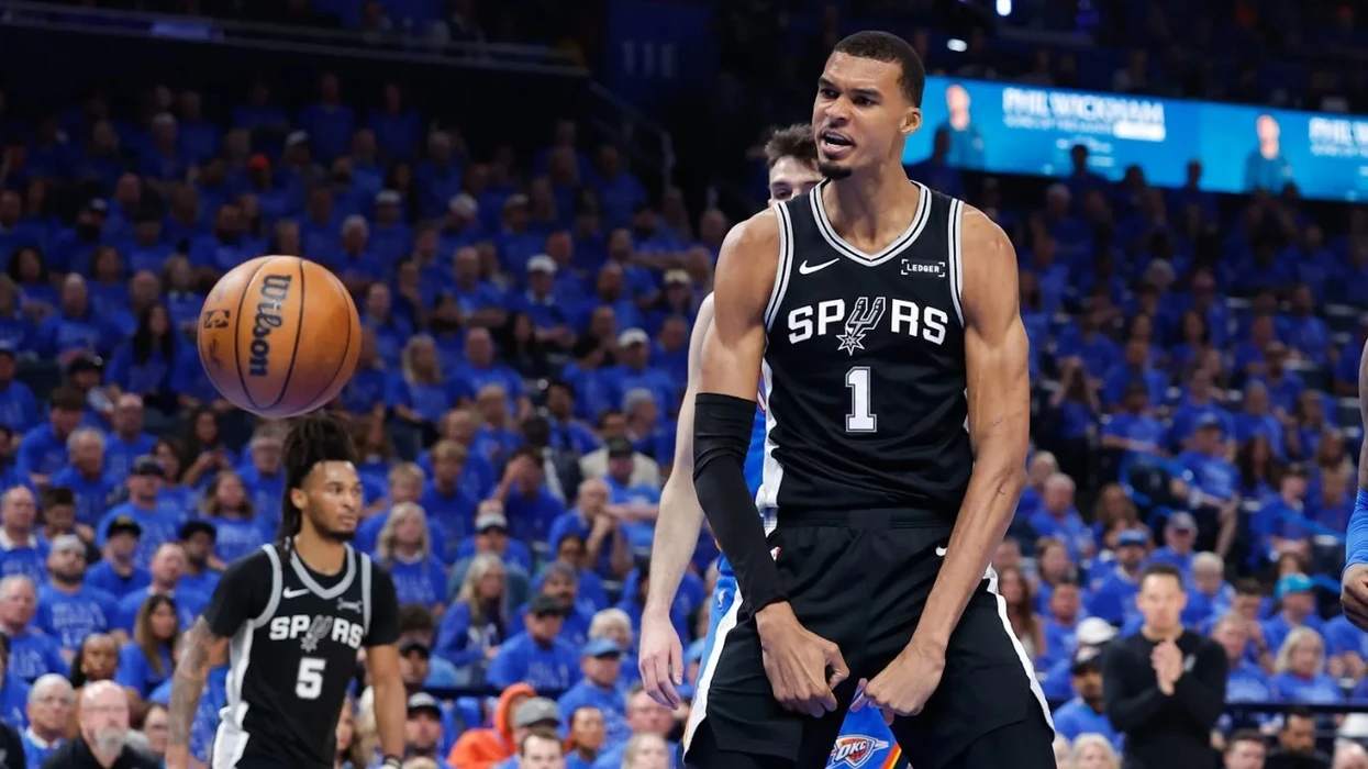 Wembanyama me paraqitje monstruoze  Spurs mposhtin Thunder pas dy vazhdimeve  video 
