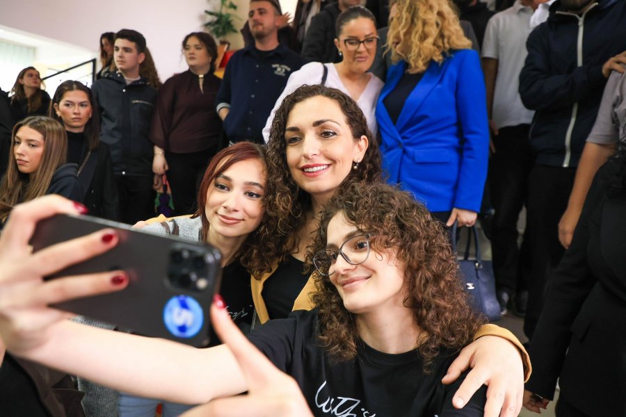 Osmani në Gjilan  Te rinia jeton shpresa e një populli