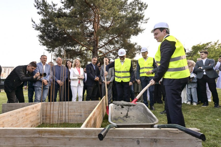 Vendoset gurthemeli i Repartit të Pediatrisë në Gjilan  Kurti  Investim për jetët e reja dhe shëndetësinë publike