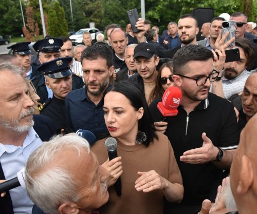 Pacolli: Komuna e Pejës i ka ‘mbyllur veshët’, vendimi për Rugovën është i përkohshëm