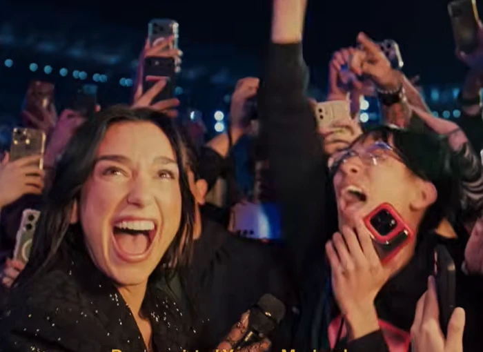 fansi-krijoi-moment-epik-ne-koncertin-e-dua-lipes-ne-meksike-dua-tani-je-meksikane-video
