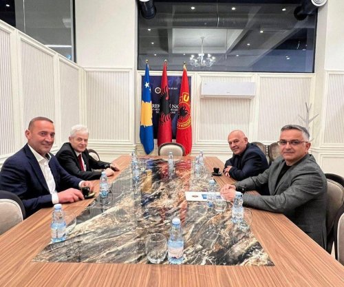 Ahmeti uron Gjinin për zgjedhjen si kryetar i AAK-së: Suksese në këtë përgjegjësi të re