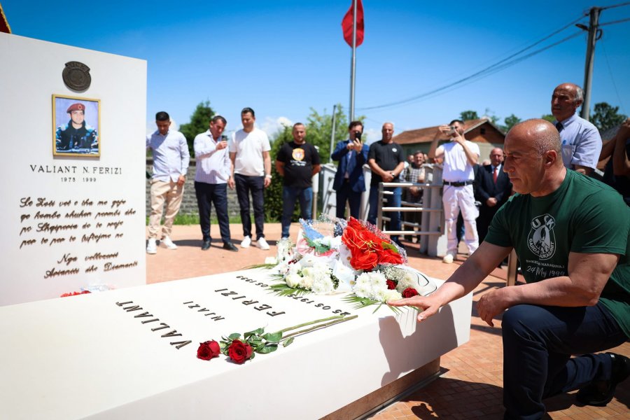 haradinaj-perkujton-luftetaret-e-batalionit-gardist-shkelzen-haradinaj